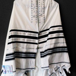 Touching the Fringes of Jesus' garment